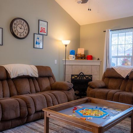 Villa The 737 - Games & Good Times In The Smoky Mountains! à Pigeon Forge Extérieur photo